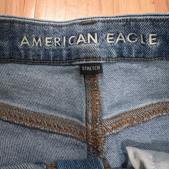 American Eagle Women’s Curvy Mom Jean - Picture 3 of 6